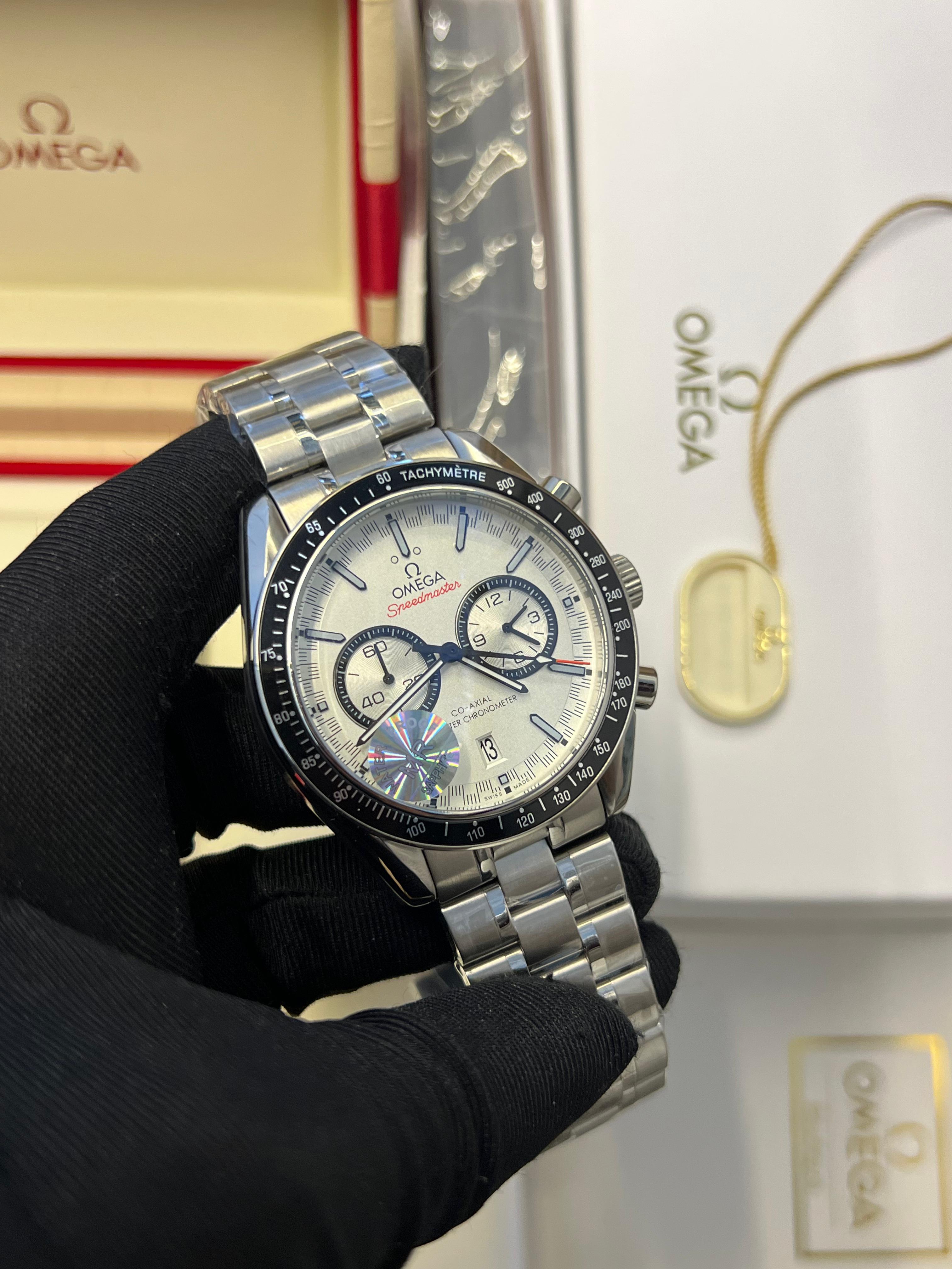 OMEGA Speedmaster Fly Backmachine