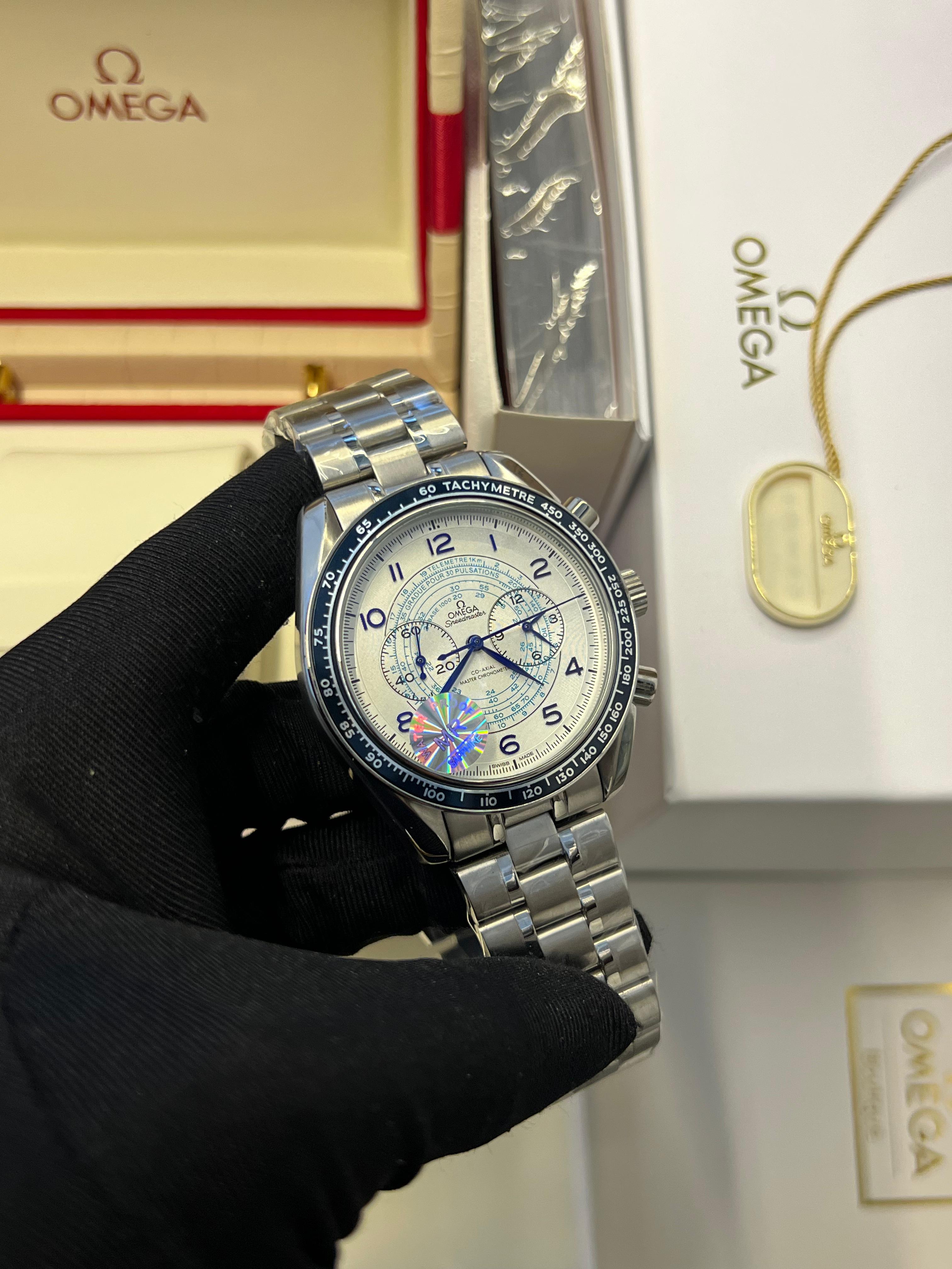 OMEGA Speedmaster Fly Backmachine